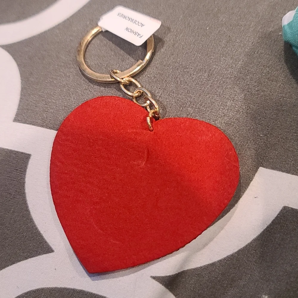 ❤️10/$40 New MOM keychain